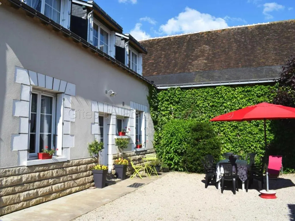 Charmante maison de campagne près de Tours avec jardin et vélos - FR-1-381-97