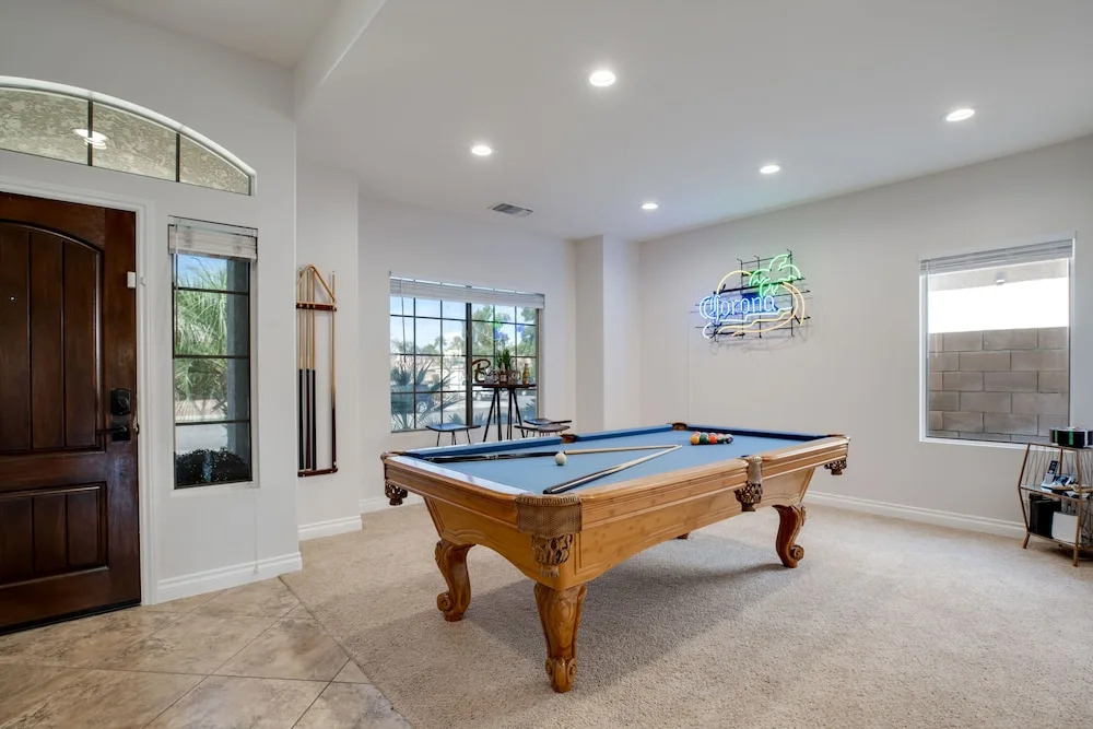 New Listing! Contemporary W/ Pool & Hot Tub 4 Bedroom Home