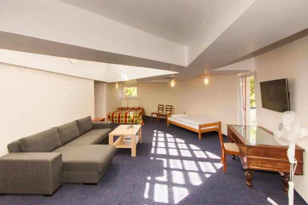 Tauras Center Hotel