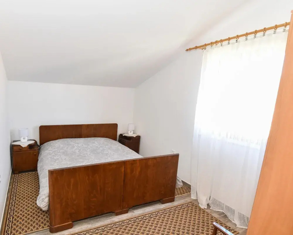 Holiday Home in Veli Iz With Fenced Garden