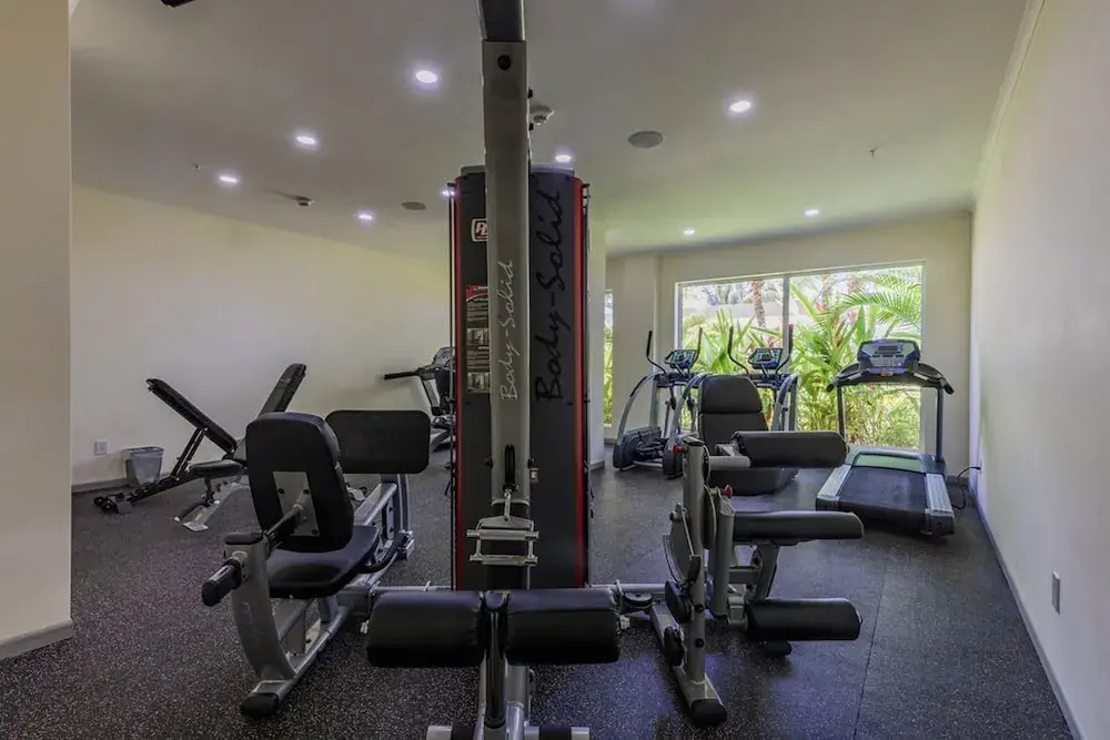 Eagle Beach Resort Ground Level 3br3ba Pool Levent