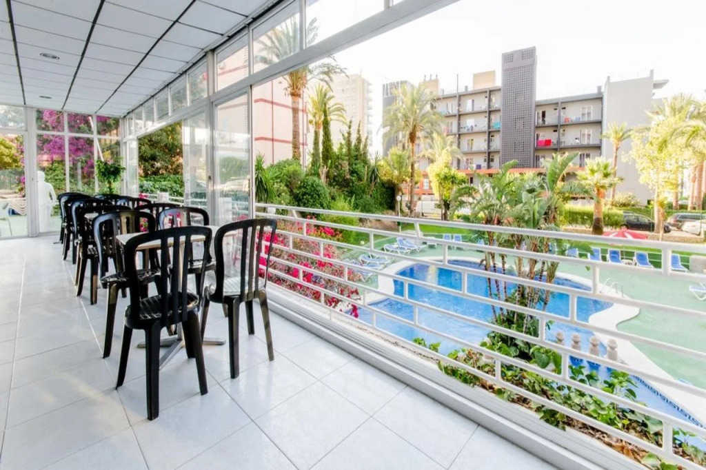 Apartamentos El Faro By Mc