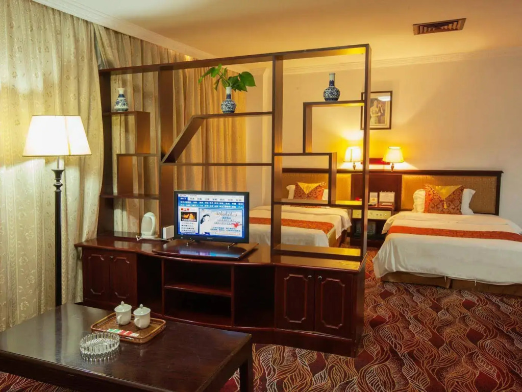 Xana Lite Hotel - Guangzhou Fangcun Huadiwan Metro Station