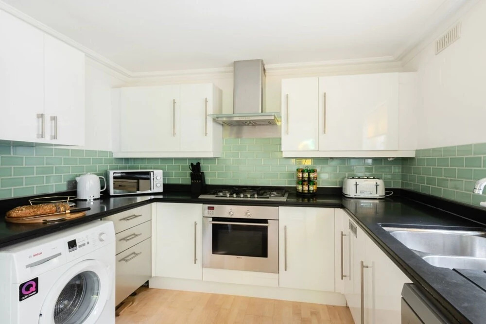 The South Kensington Place - Modern Bright 4bdr Townhouse