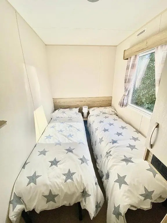 Thorpe Park Cleethorpes Caravan at Lakeside 84