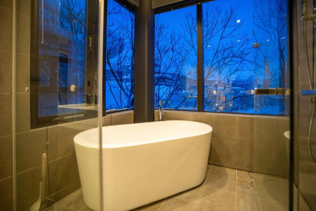 Matthew Suites Hotel