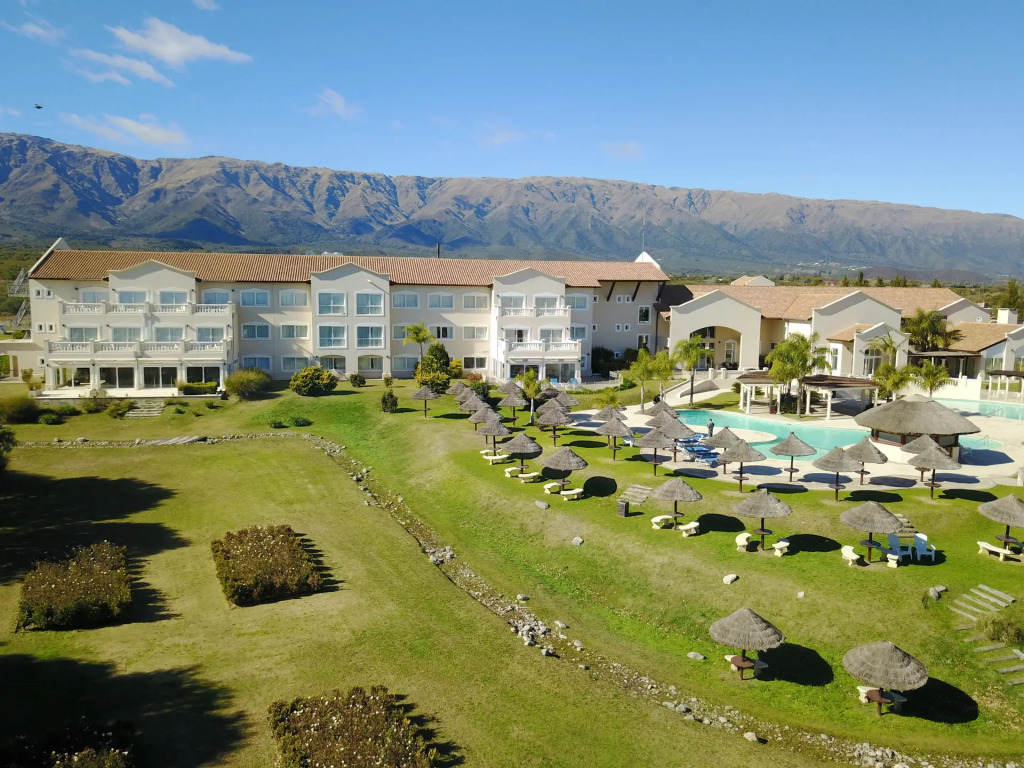Howard Johnson Resort Spa