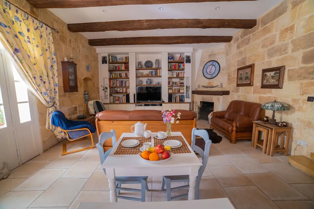 Village Knights Accommodation