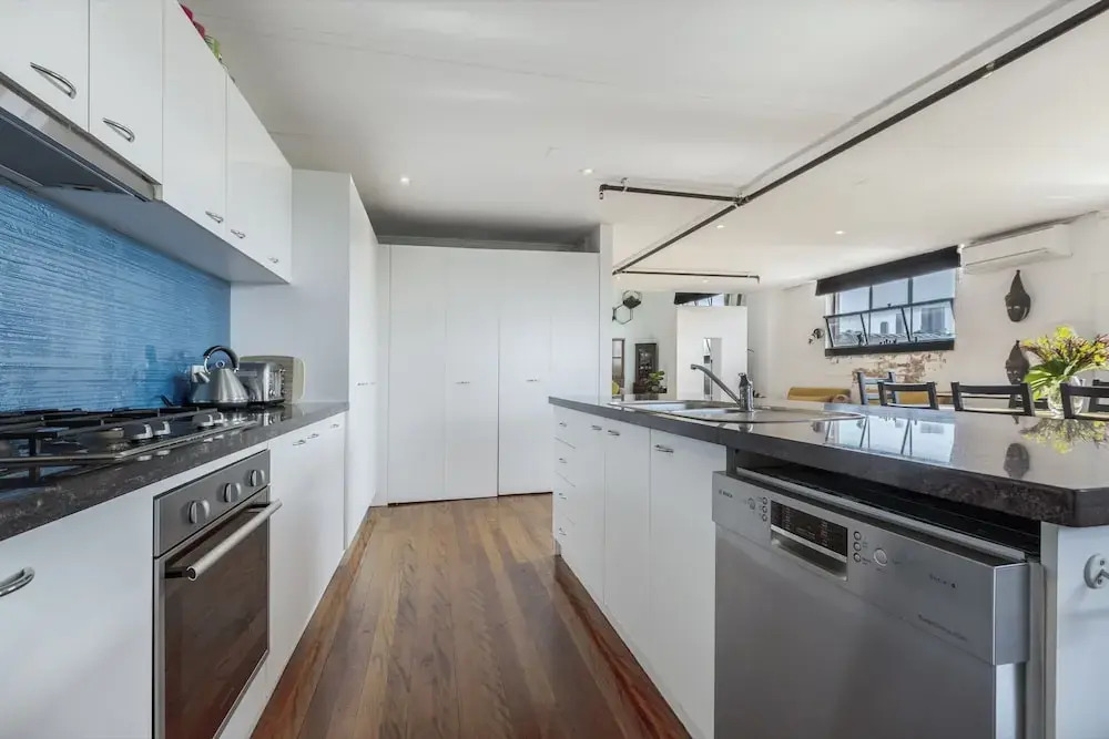 StayCentral - Fitzroy Converted Warehouse Penthouse
