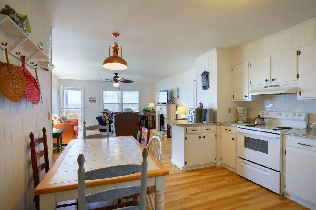 4 Crabs By The Sea - 6 Br Home