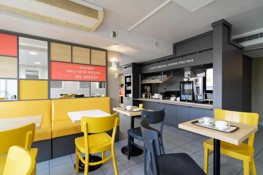 B&B HOTEL CHATEAUROUX Aéroport