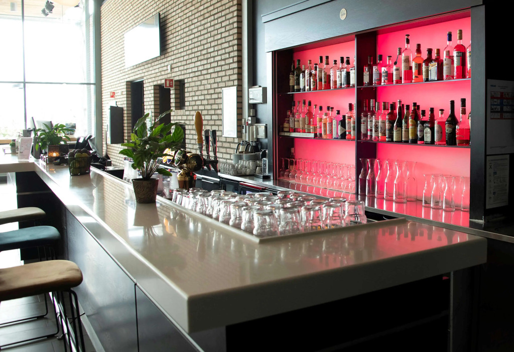 Park Inn by Radisson Oslo Airport Hotel West