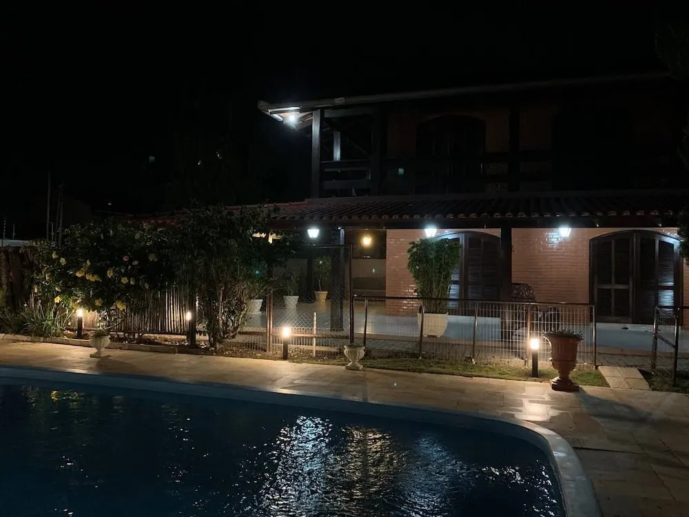 Casa com Piscina em Penha/SC - Beto Carrero