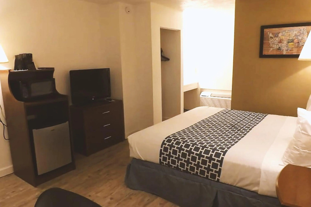 Coratel Inn & Suites by Jasper McCook