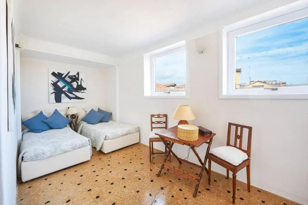 Ca' Fenice, charming apartment in San Marco, sleep 7