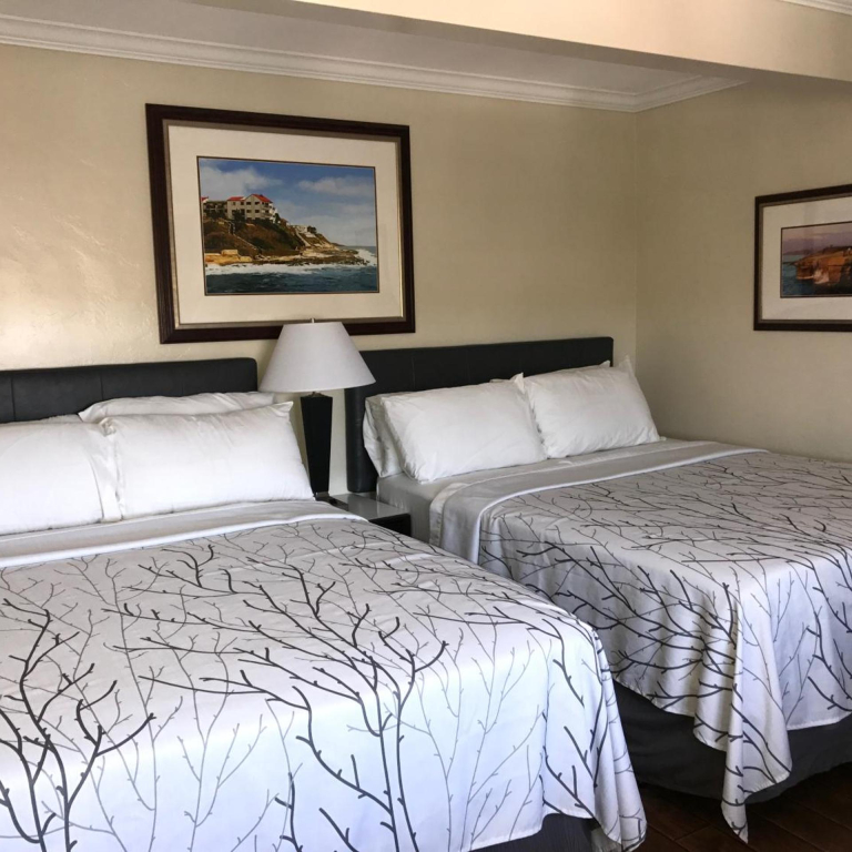 Ocean Beach Hotel