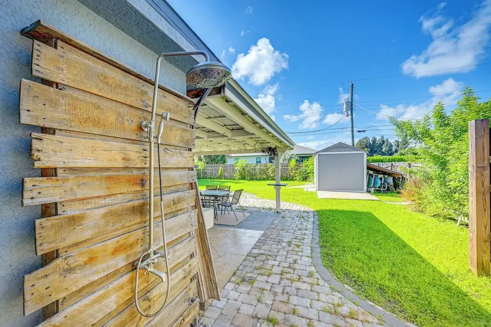 10 Mi to Bonita Beach: Pet-friendly Home w/ Yard!
