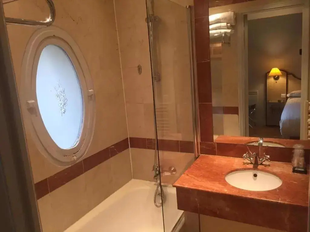 Hotel Suites Unic Renoir Saint-Germain