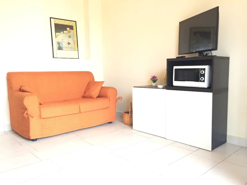 Royal Bay Apartment - Villa in Cefalu With Private Access to the sea