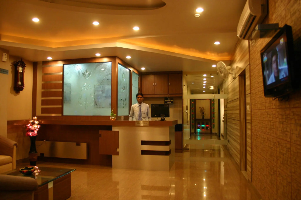 Hotel Taran by OYO