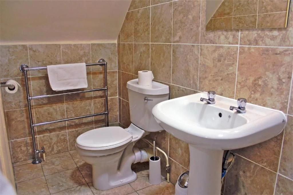 Central Hotel Golders Green