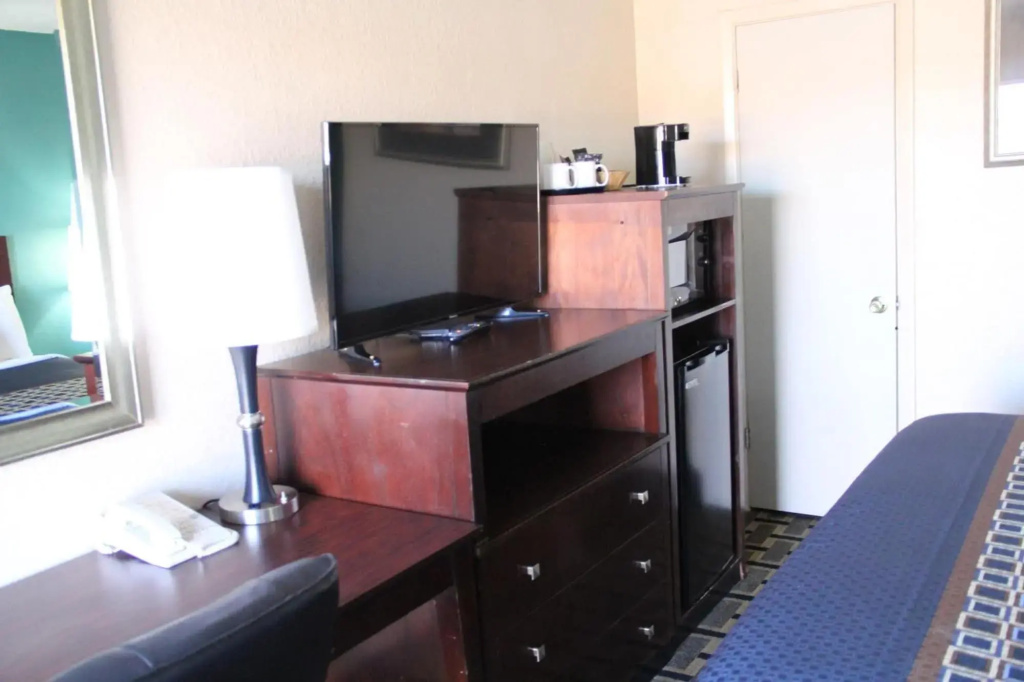 Budget Inn