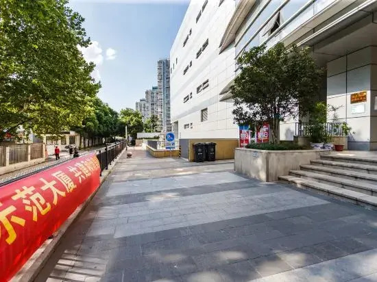 Xiaotu Loft giant screen cinema theme apartment