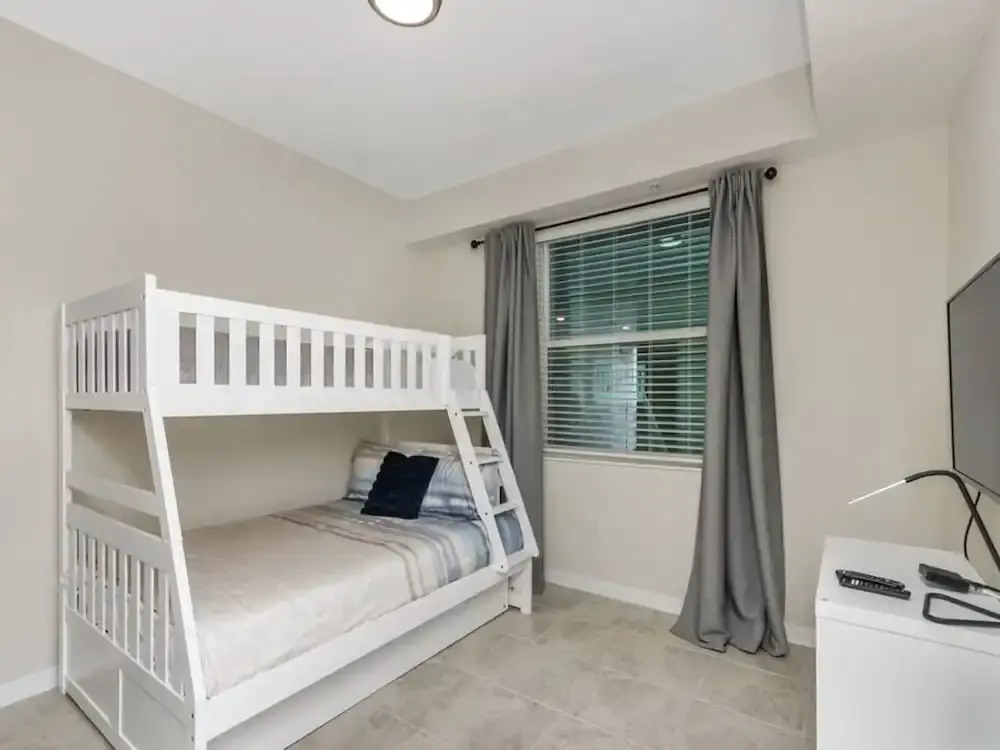 Family Place With Gorgeous View 4 Miles to Disney