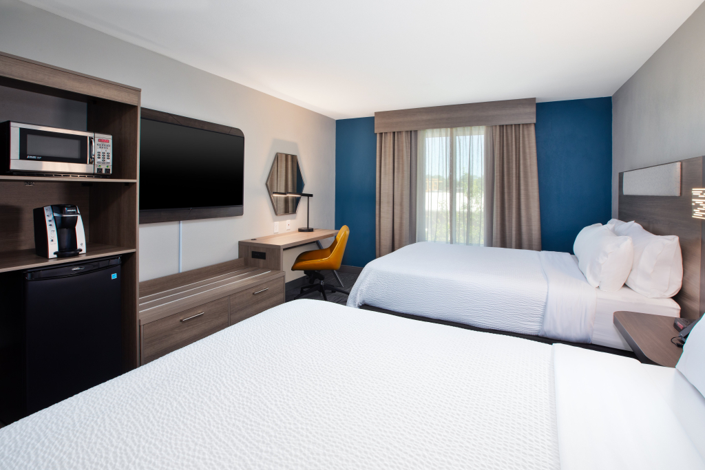 Holiday Inn Express & Suites I-26 & Us 29 At Westgate Mall by IHG