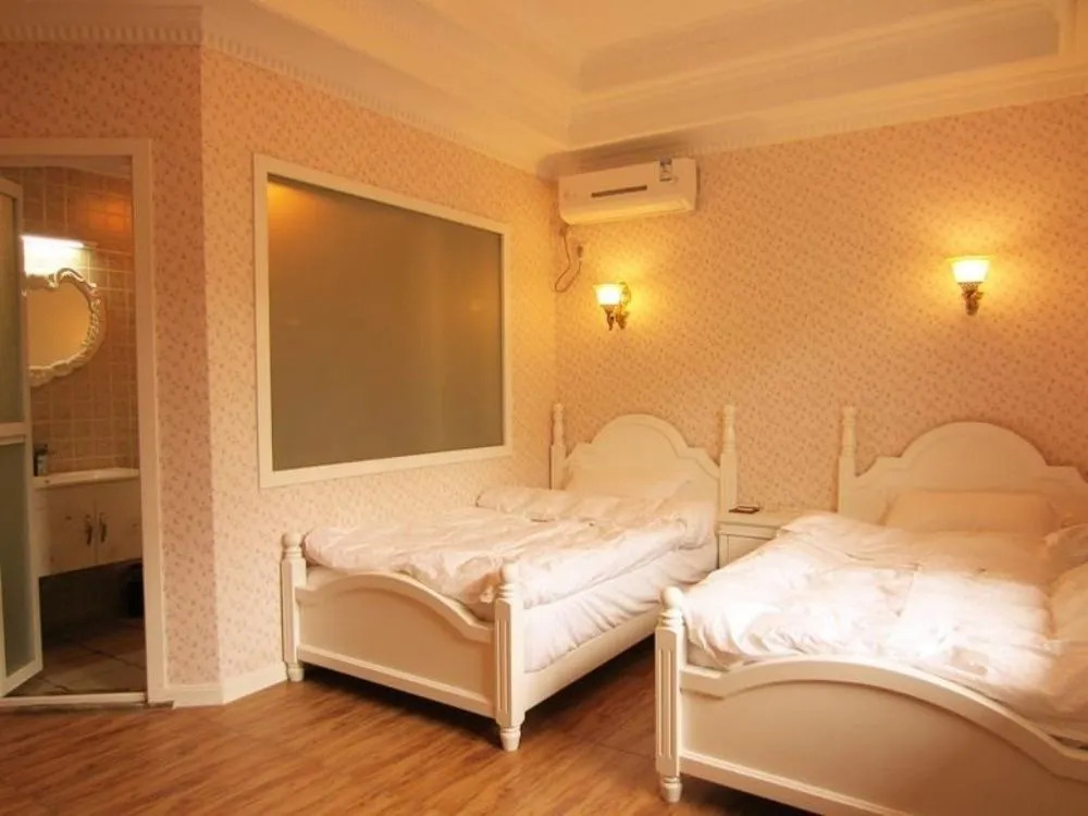 Maison Hostel
