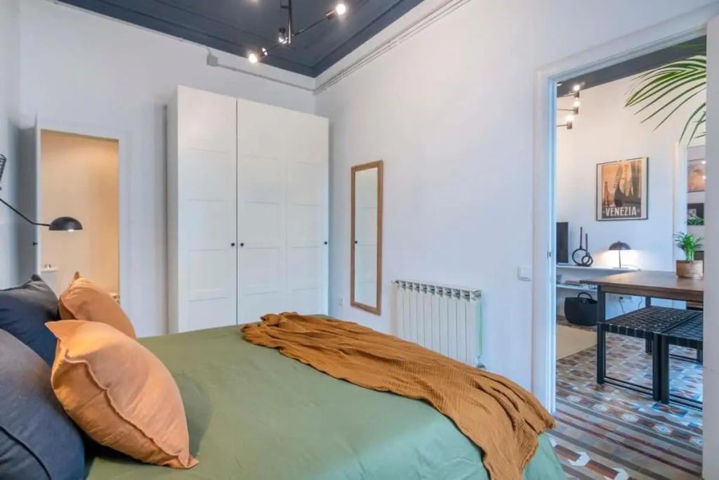 Elegant 4 bedrooms 3 bathrooms Catalan home