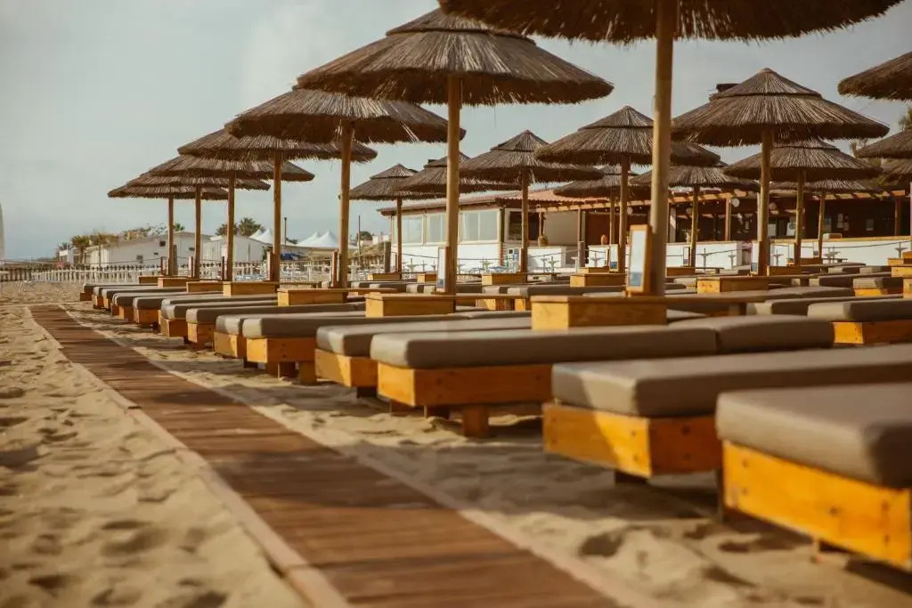Cumeja Beach Club & Hotel