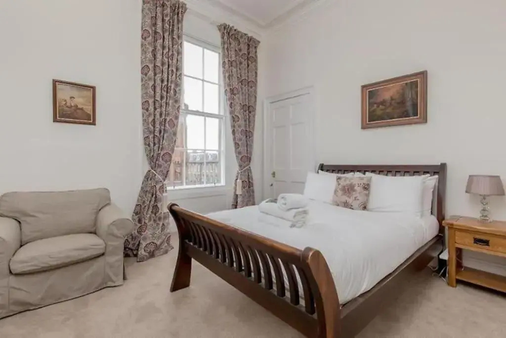 St James Quarter 2 Bed Apartment