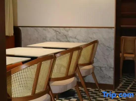 Nanjing Jinpu No. 12 Homestay (Pukou Railway Station Cultural District Store)