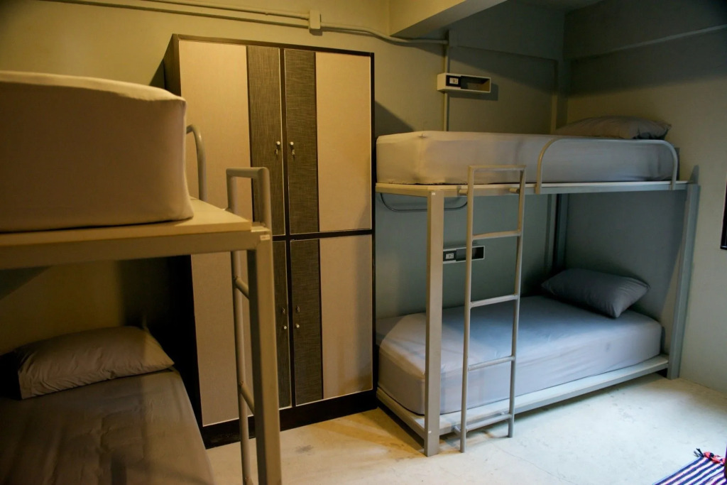 9 Hostel