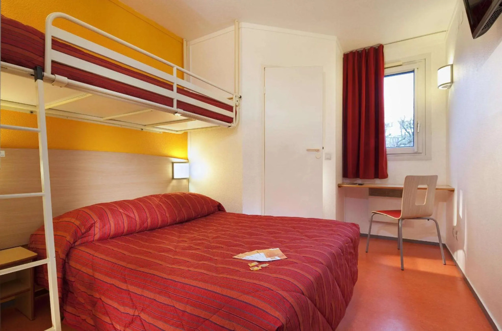 FAST HOTEL Les Ulis - Courtabœuf