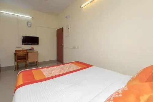 Vasantham Guest House