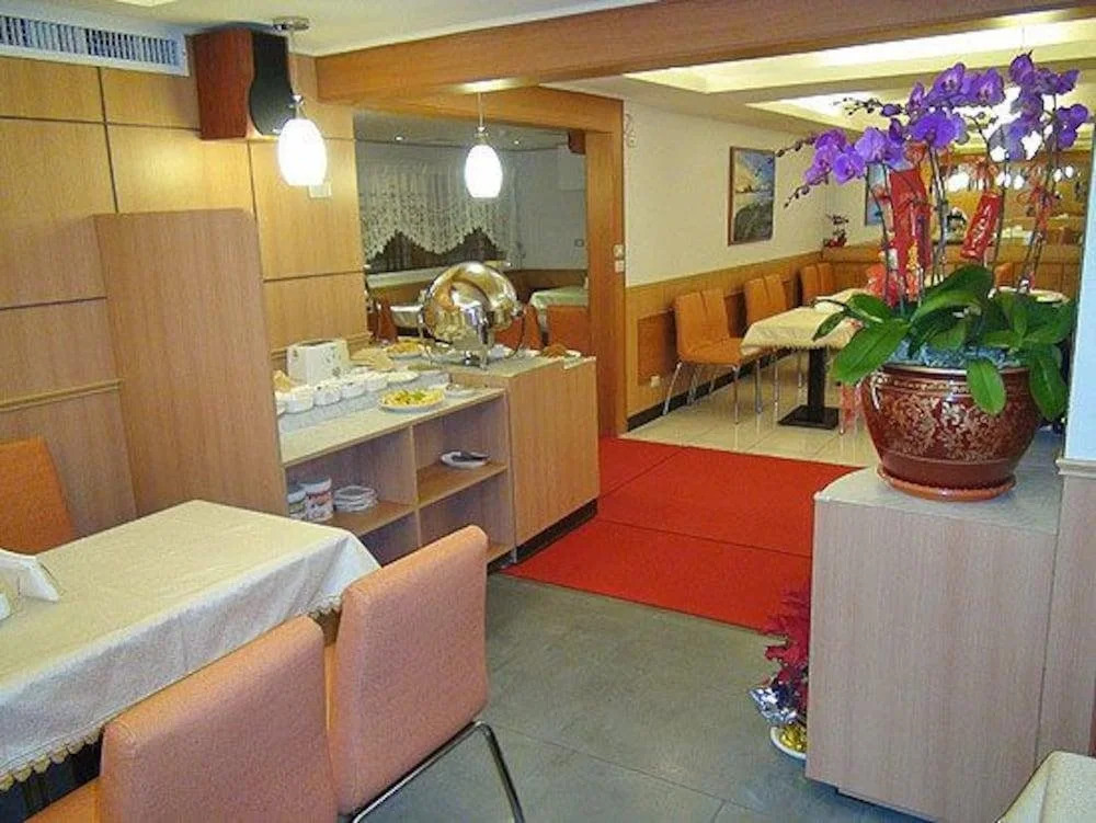 New Bay Hotel