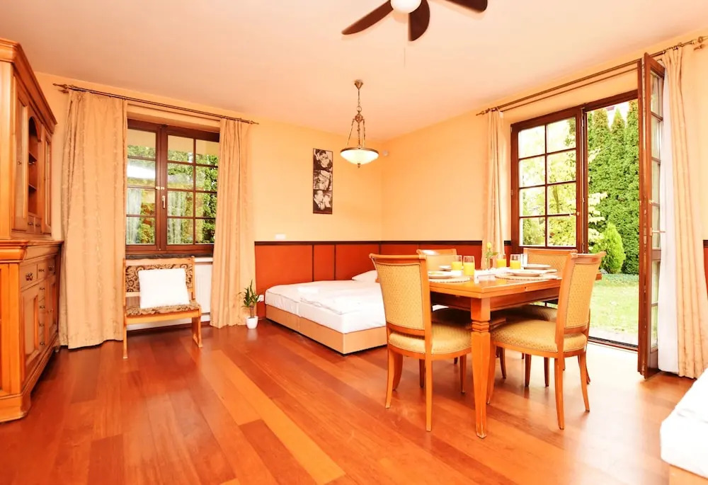 City Garden Apartments & Wellness