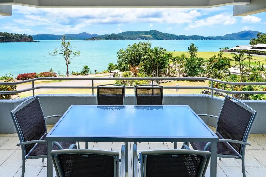 Frangipani Apartments on Hamilton Island by HIHA