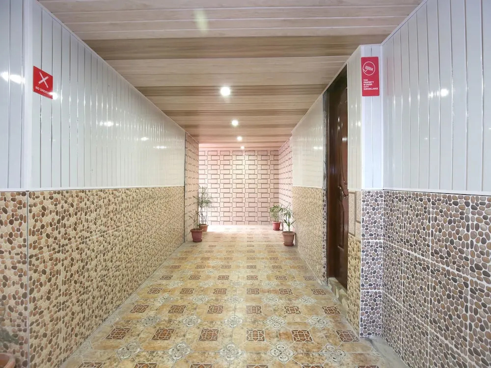 Hotel sai taj Deluxe