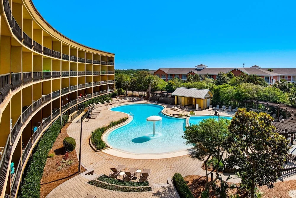 Beach Resort 406