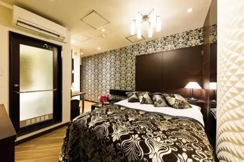 HOTEL VERSYS