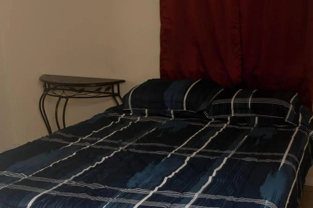 Less than 1 mile from Fort Sill 2 Bedrooms!!!!