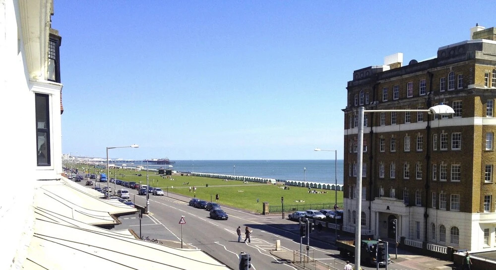 Brighton Getaways-Beach View