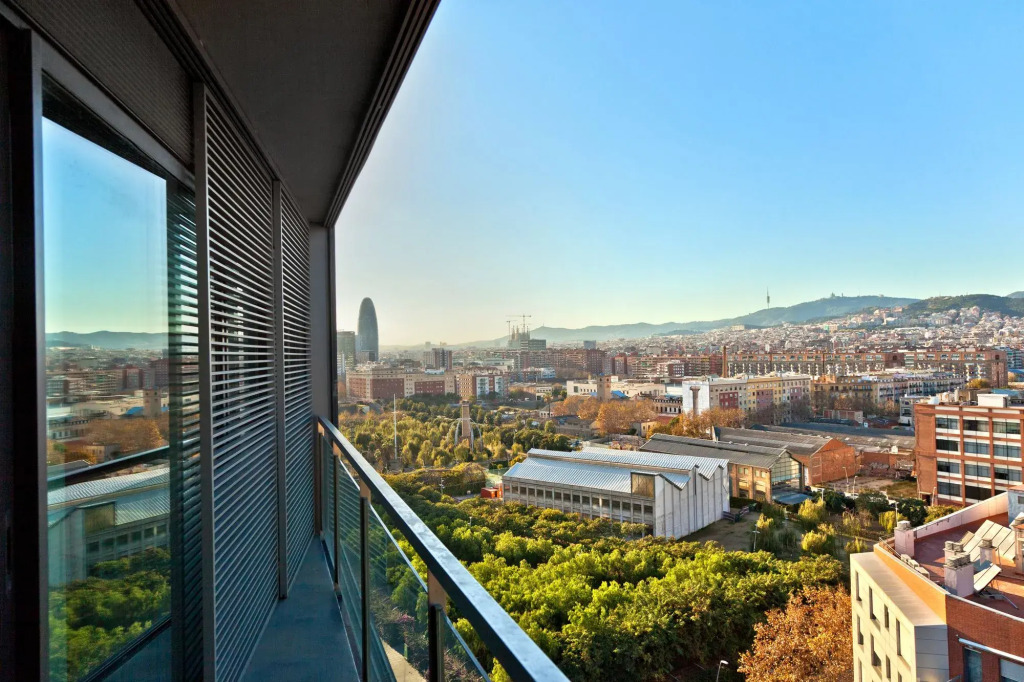 Victoria Diagonal Mar 1 Design Duplex Penthouse