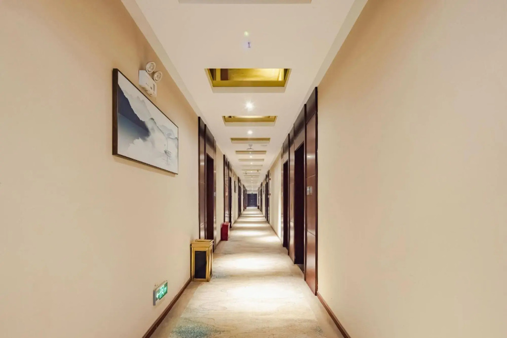 Homeinn Selected Hotel (Kunming Dianchi Road)