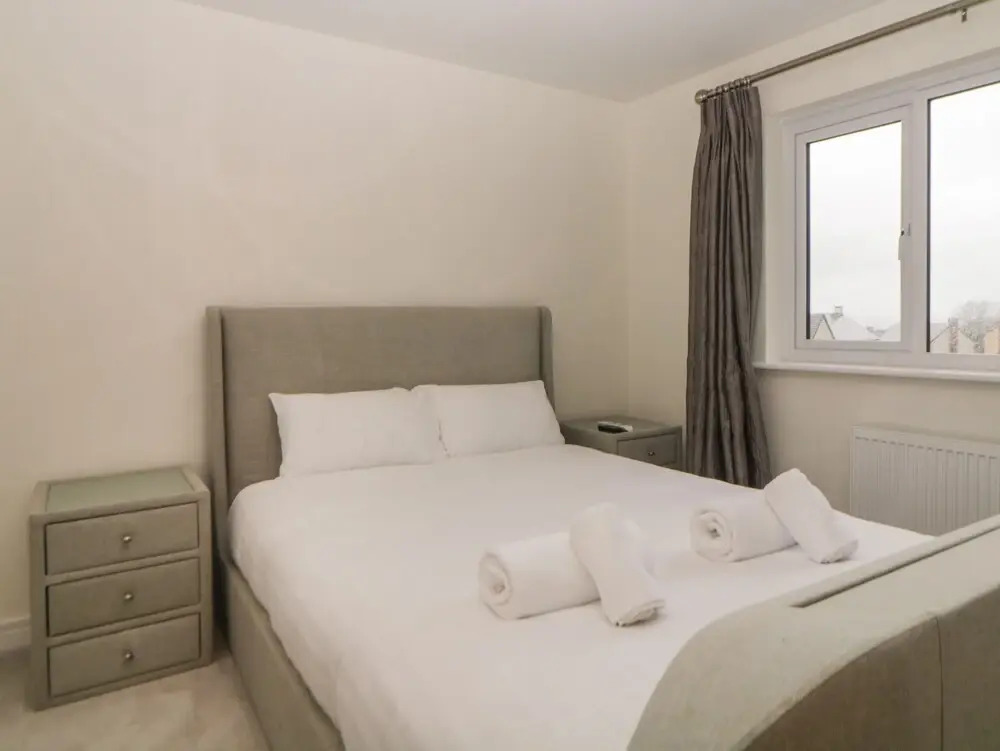 2 White Rock Court