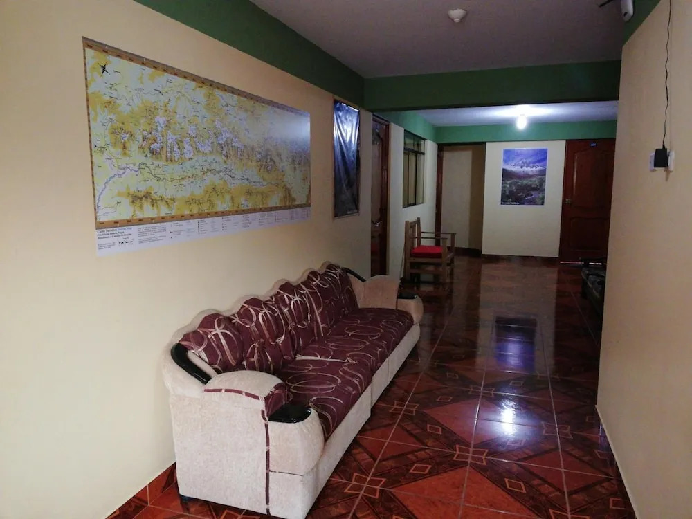 Artesonraju Hostel Huaraz