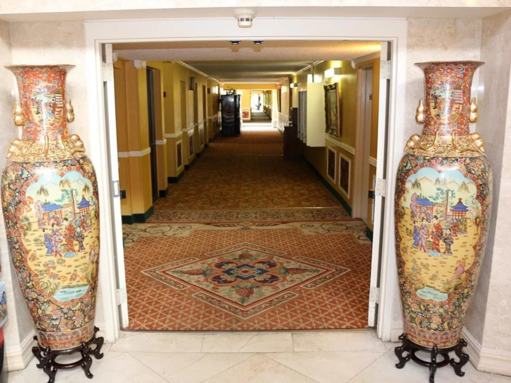 I-Drive Grand Resort & Suites